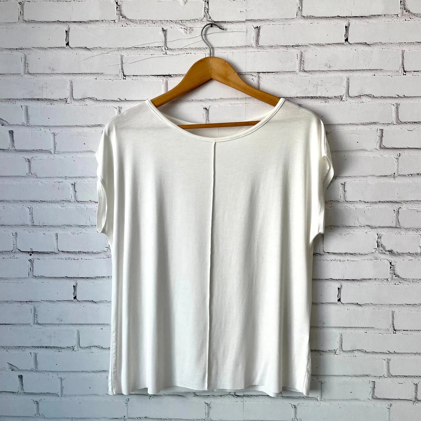 Jaqueta Caqui + Saia Viscolycra + Blusa Delicia Branca - Maira da Mai Style