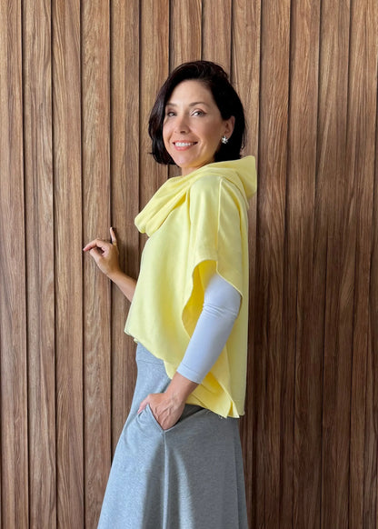 Poncho Reto em Moletom (Amarelo Bebe) 