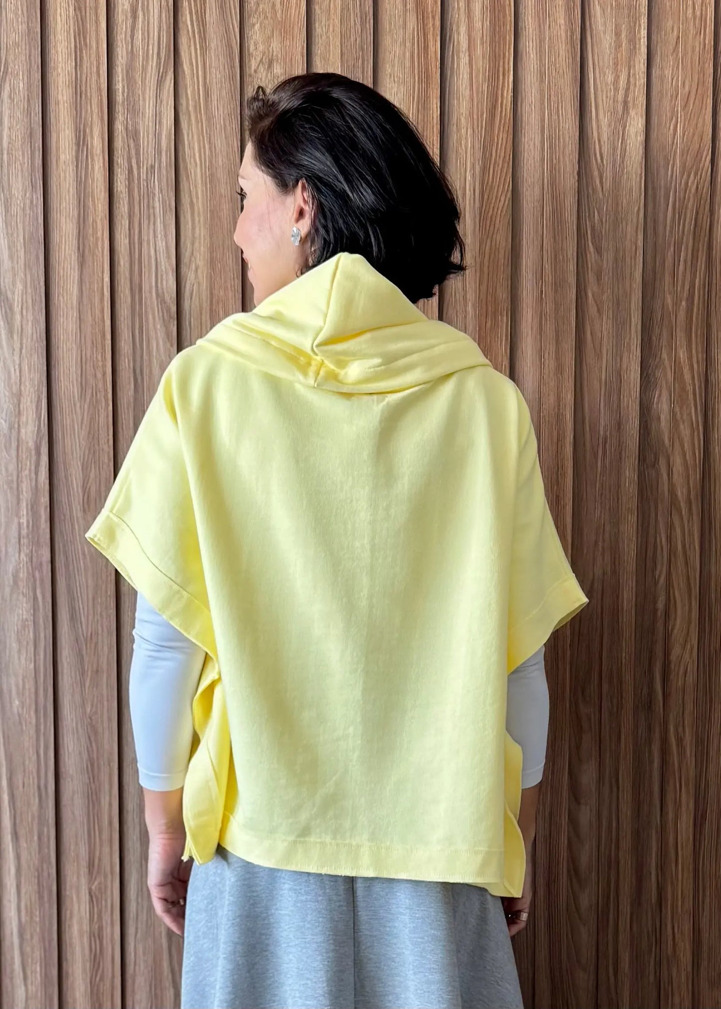 Poncho Reto em Moletom (Amarelo Bebe) 