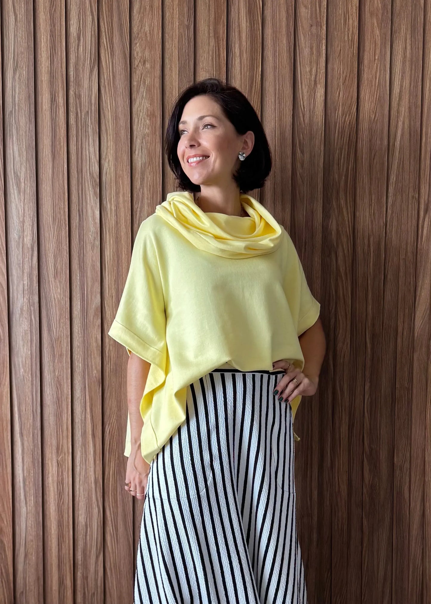 Poncho Reto em Moletom (Amarelo Bebe) 