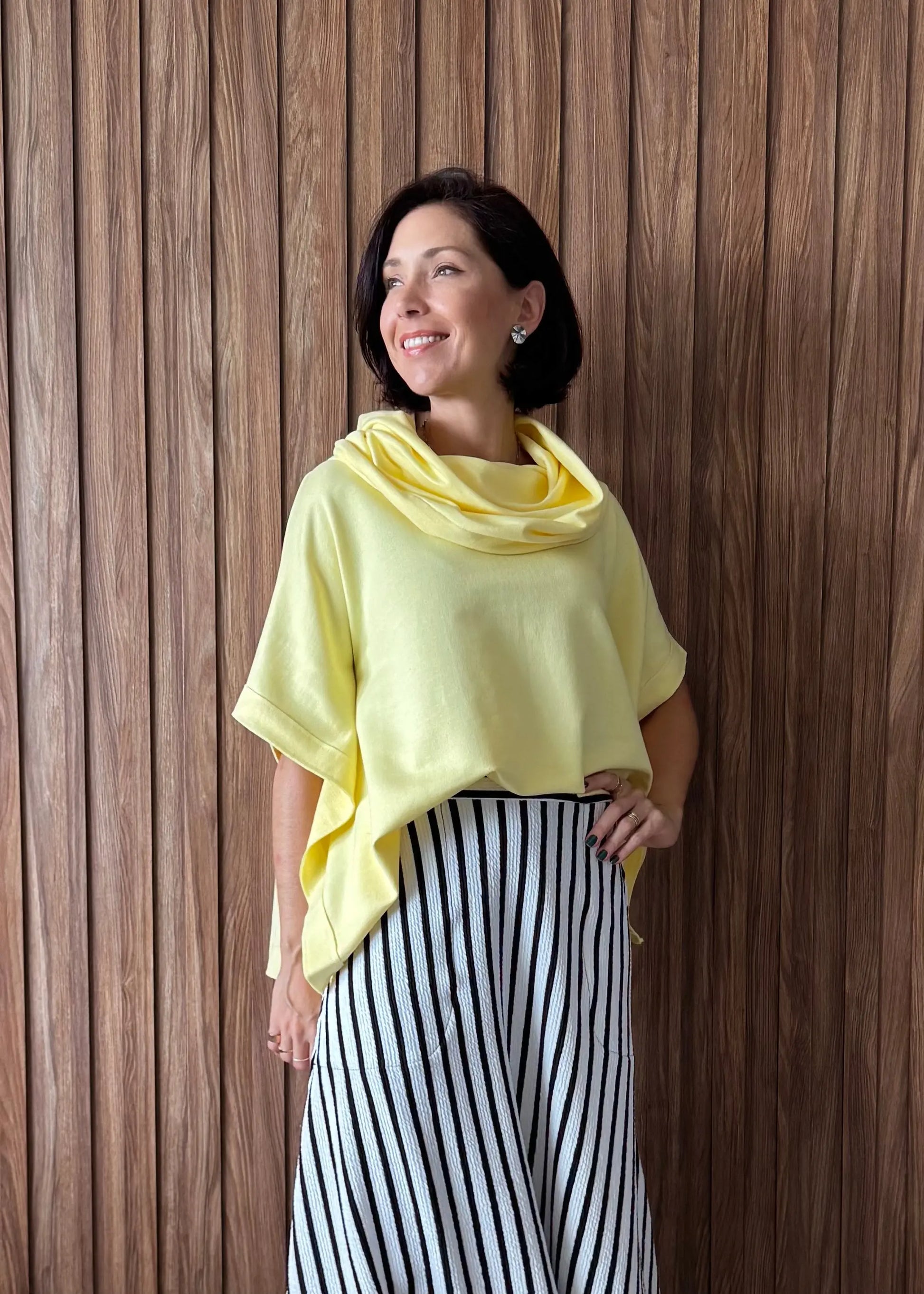 Poncho Reto em Moletom (Amarelo Bebe) 