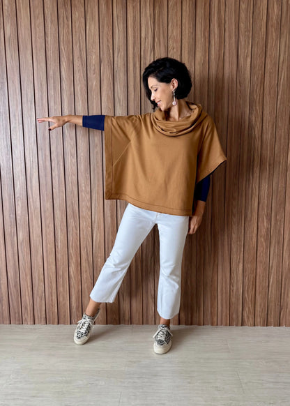 Poncho Reto em Moletom (Caramelo) 