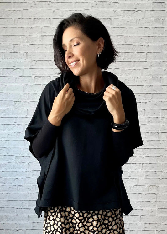 Poncho Reto em Moletom (Preto) 