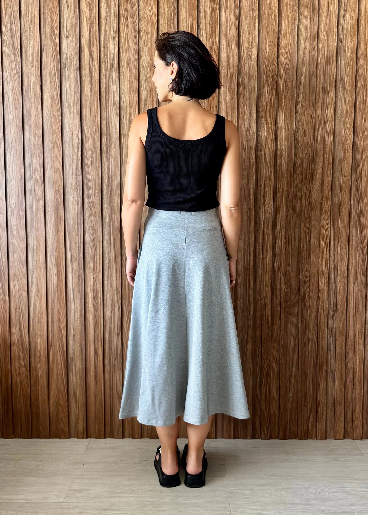 Saia Rodada com bolsos em Moletinho com Elastano - Cinza Mescla 
