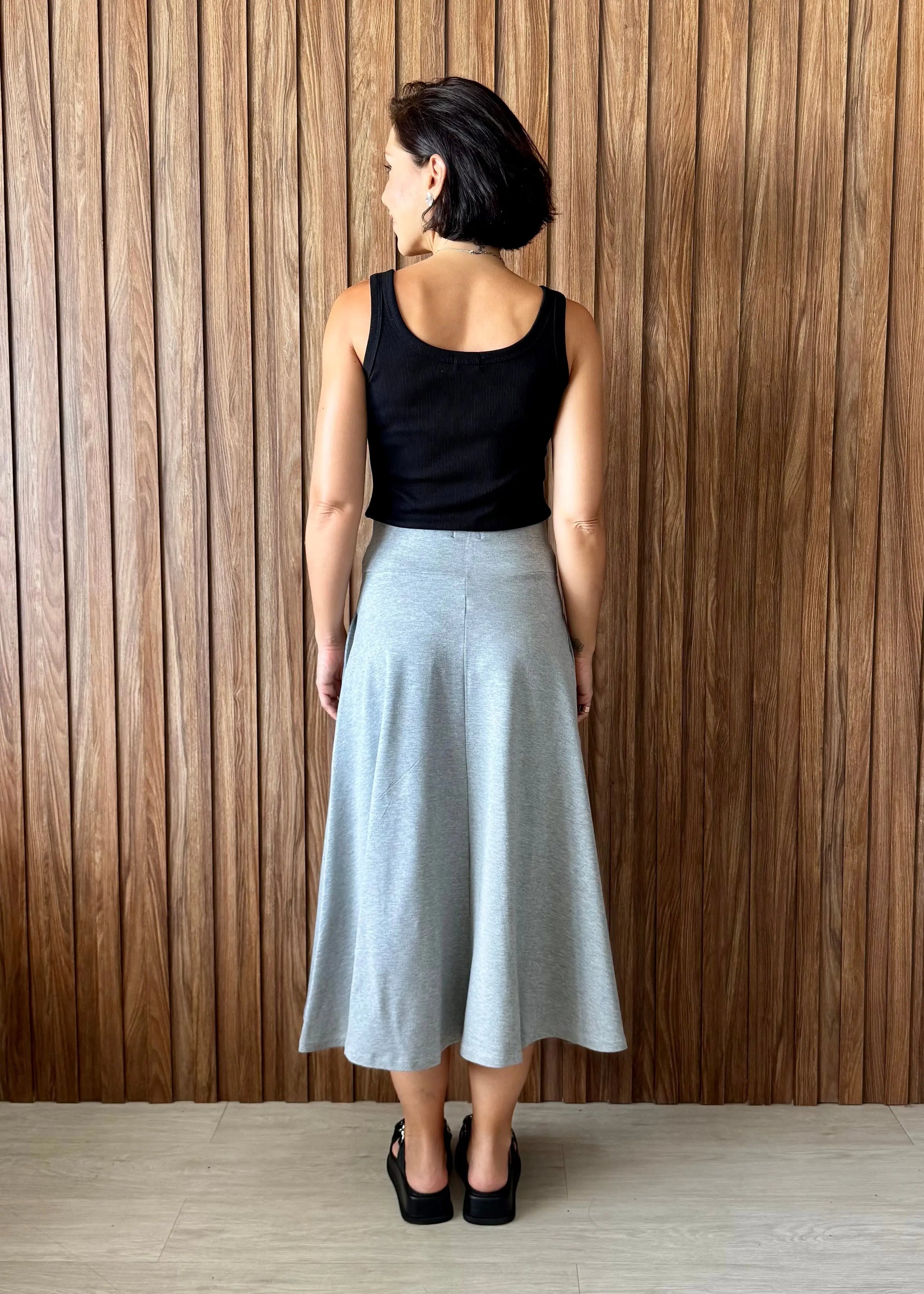 Saia Rodada com bolsos em Moletinho com Elastano - Cinza Mescla 