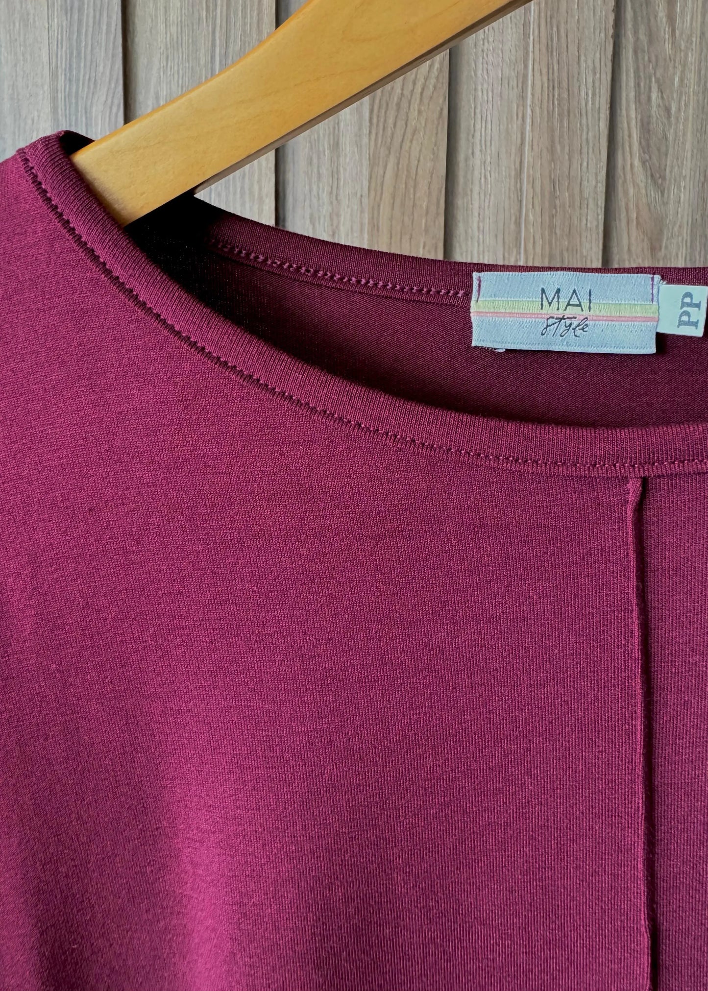 Blusa Básica Delícia em Viscolycra Vinho - Maira da Mai Style