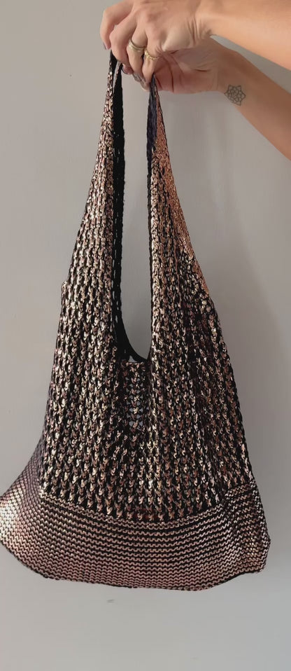 Bolsa em Tricô Metalizado Ouro Velho